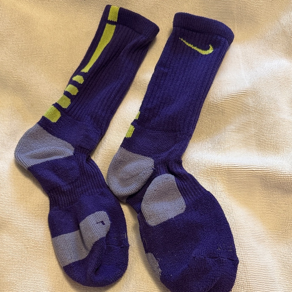 Nike Men's Purple and Gray Athletic Socks